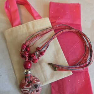 Magenta Necklace 08